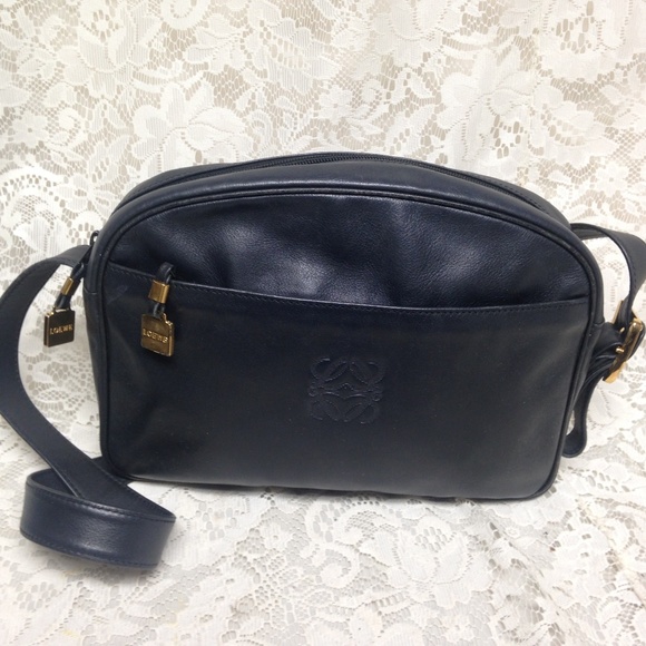 (SOLD) Authentic Loewe, Spain Black Leather Handbag - Picture 1 of 10